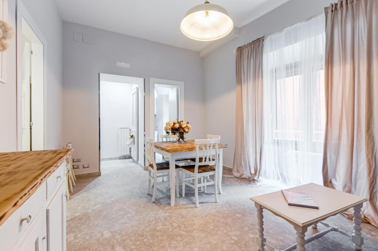 Trevi Fountain - Shabby - Romedreamhome Rom